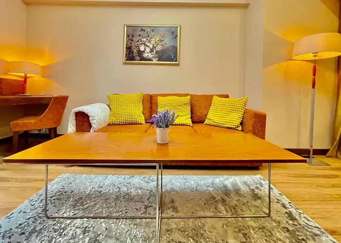 Royal With A Perfect View - Yamaluxe Bucharest