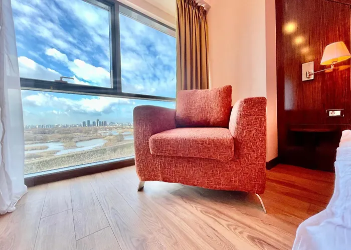Royal With A Perfect View - Yamaluxe Bucharest