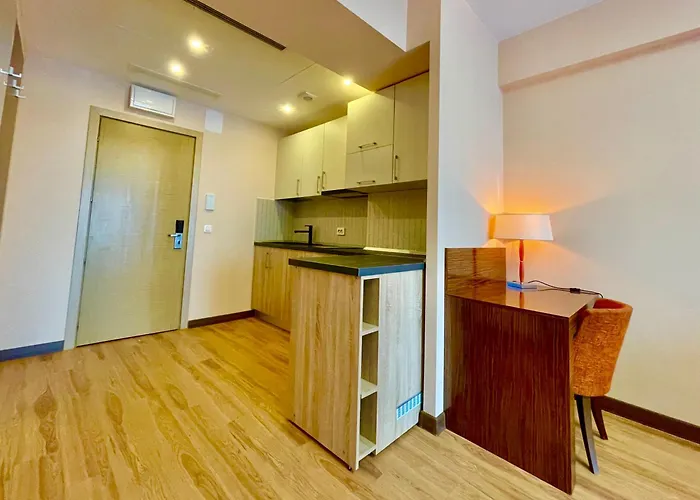 Royal With A Perfect View - Yamaluxe * Bucarest