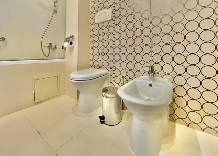 Royal With A Perfect View - Yamaluxe Bucarest